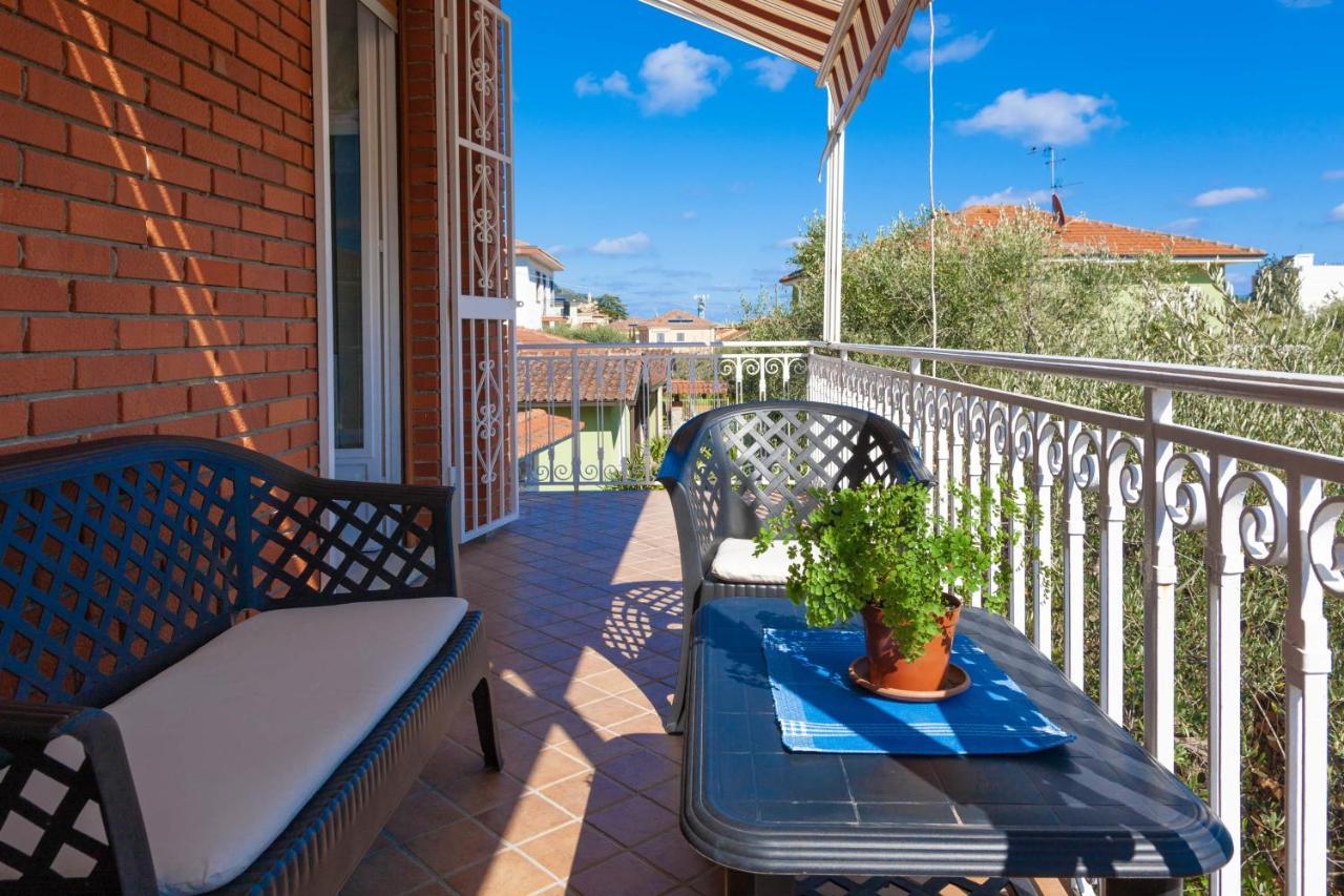 Villa La Rodina Diano Marina Exterior photo